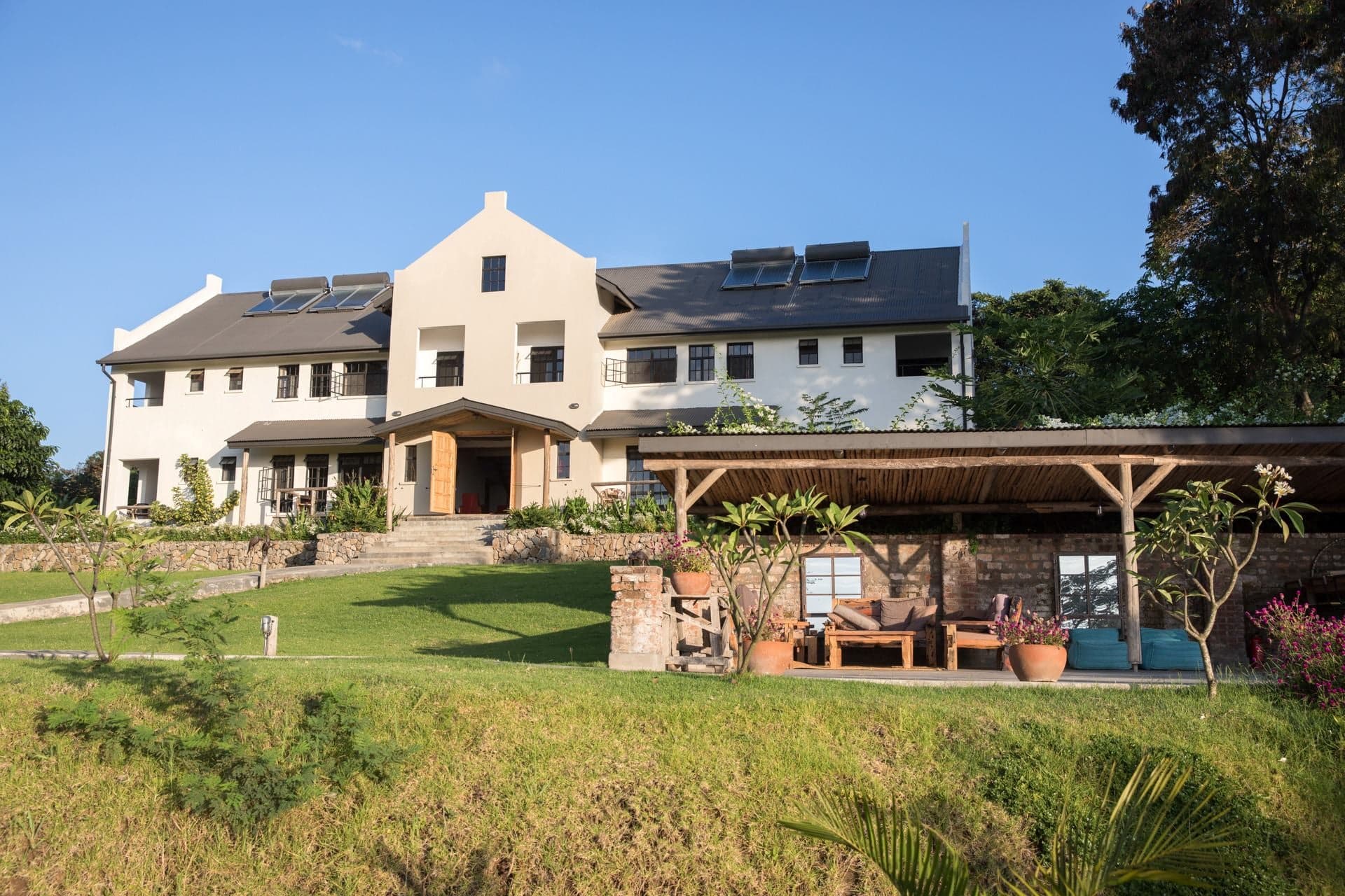 A calm arrival setting in Arusha